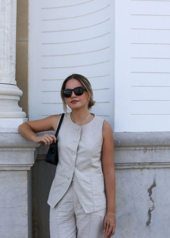 Casual chic vest for woman