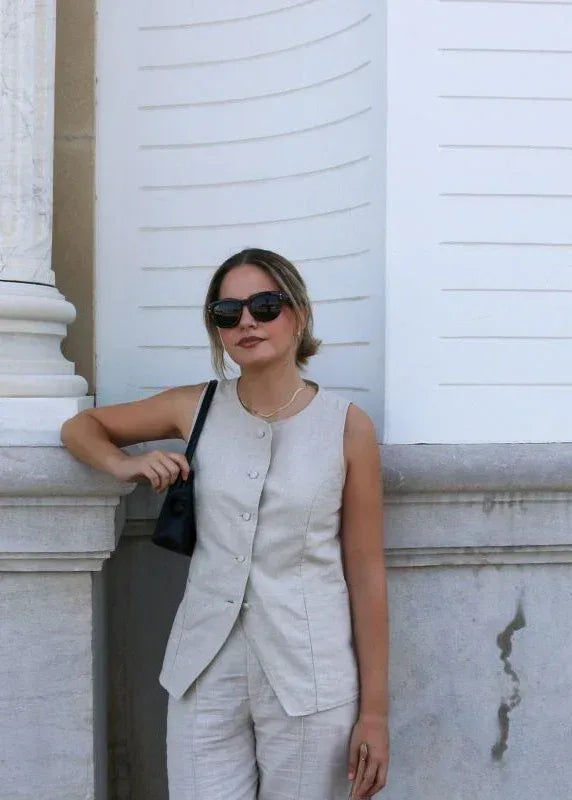 Casual chic vest for woman