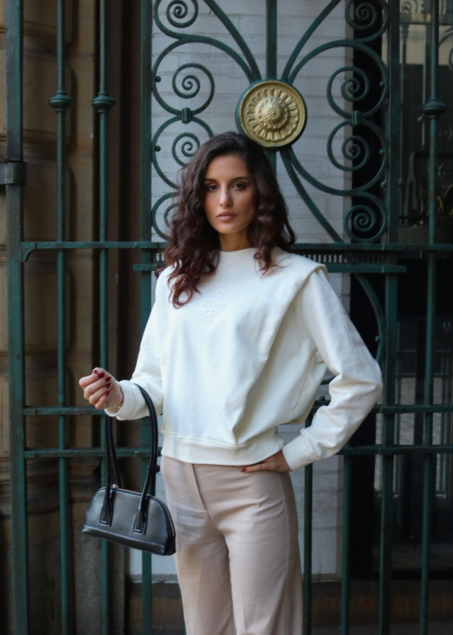 Padded Shoulder Lauper Sweatshirt – White