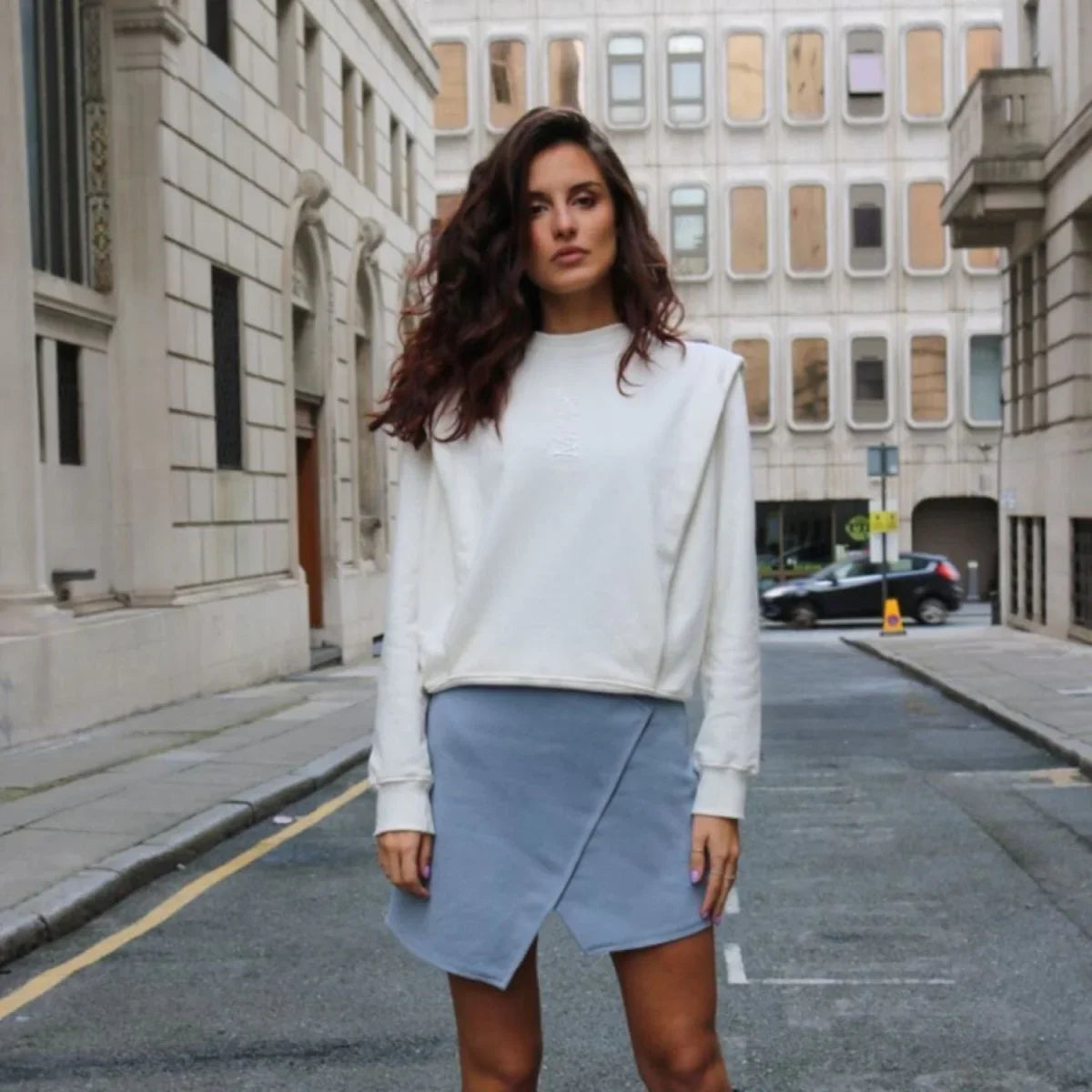 Padded Shoulder Lauper Sweatshirt – White - MIMHI MAISON